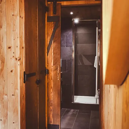 Panzió Le Schallern - Acces A Pieds Depuis Le Gaschney 3*